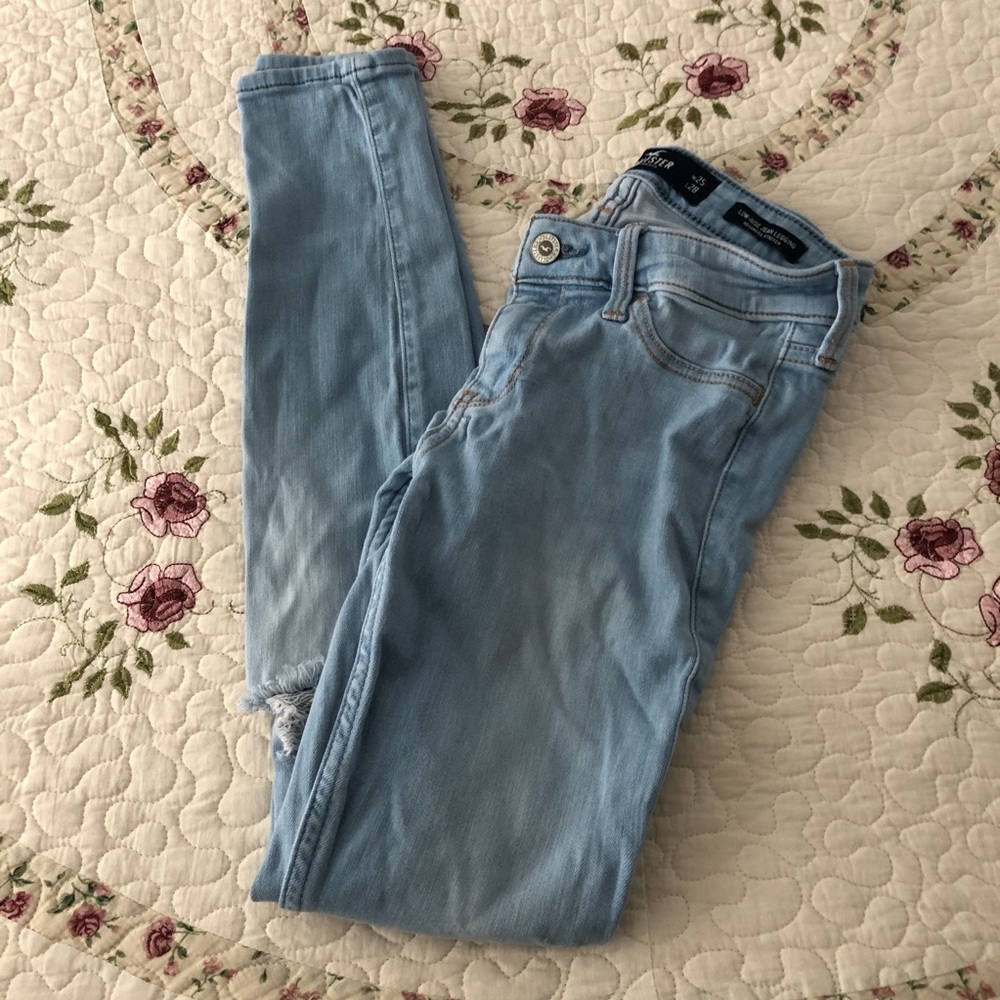distressed knee hollister jeggings